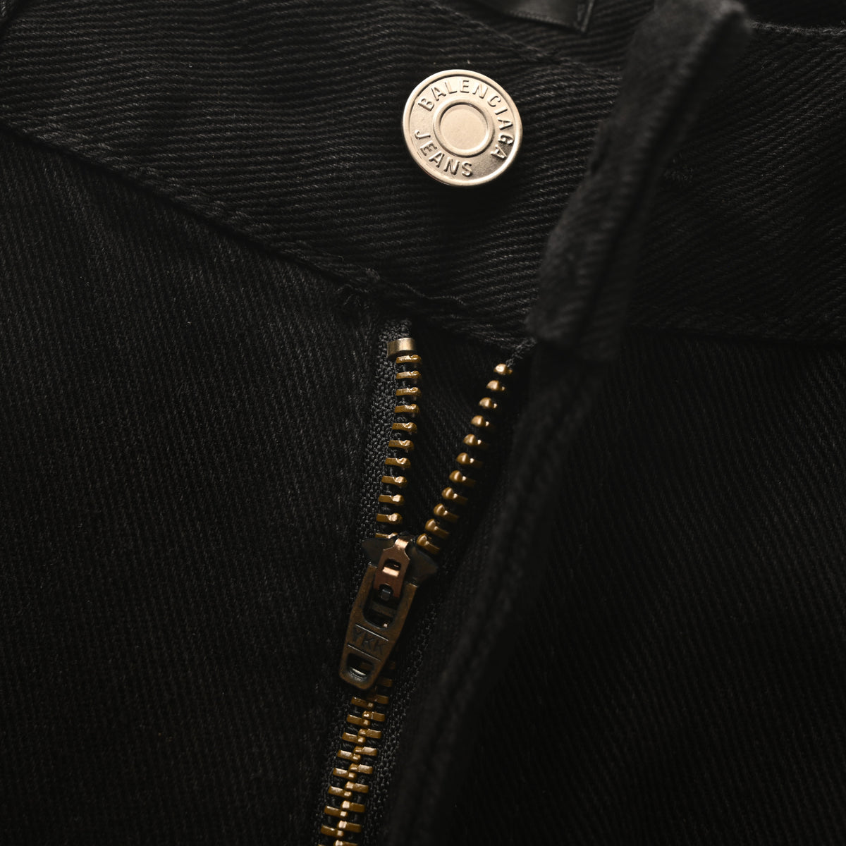 Unisex Denim Jeans with Double-B Back Pocket Detail