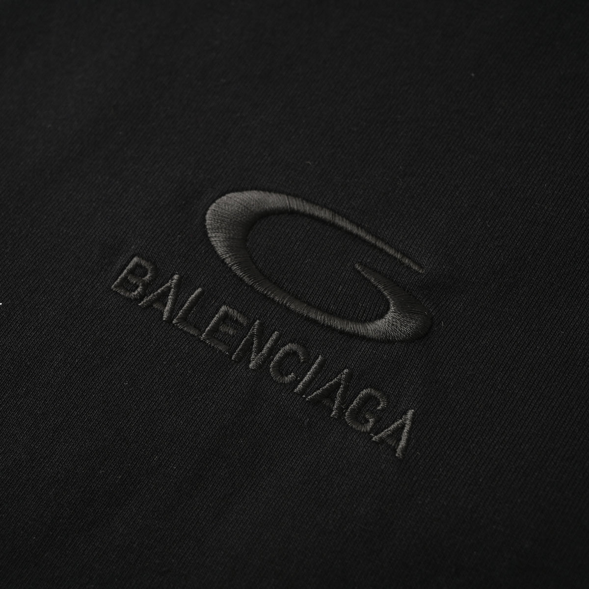 BALENCIAGA Ring Embroidered Graffiti Paint-Splatter Crew Neck T-Shirt